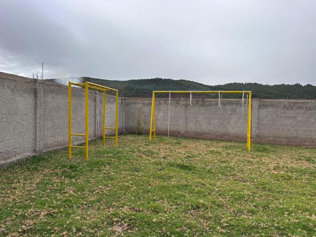 Juegos para niños — pasamanos y columpio